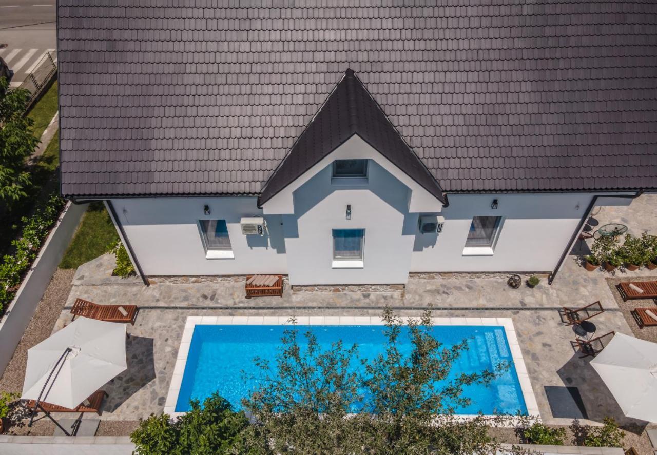 Vila Pobeda Banja Koviljača Esterno foto