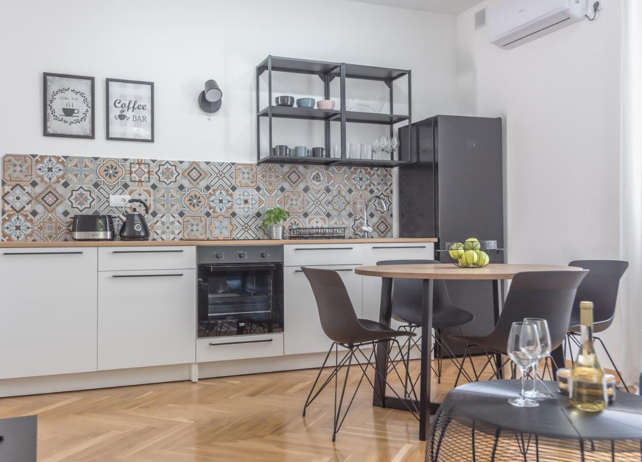 Vila Pobeda Banja Koviljača Esterno foto